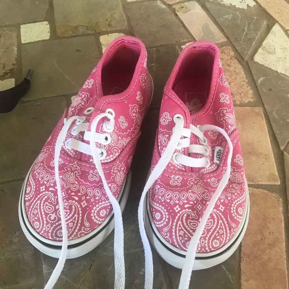 Little girls VANS pink paisley size 8
